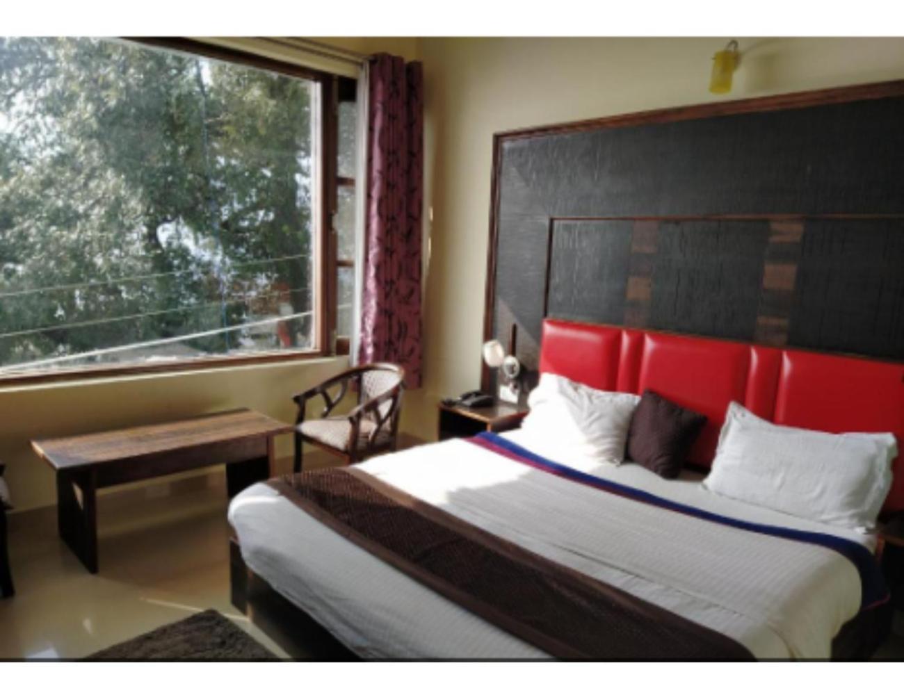 Hotel Super Mall Residency, 무소리에 외부 사진